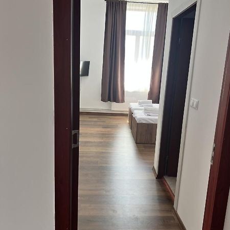 The Dot Otel Mediaş Dış mekan fotoğraf