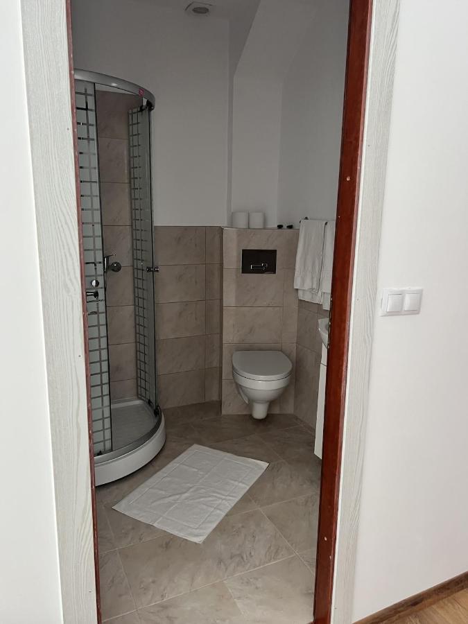 The Dot Otel Mediaş Dış mekan fotoğraf
